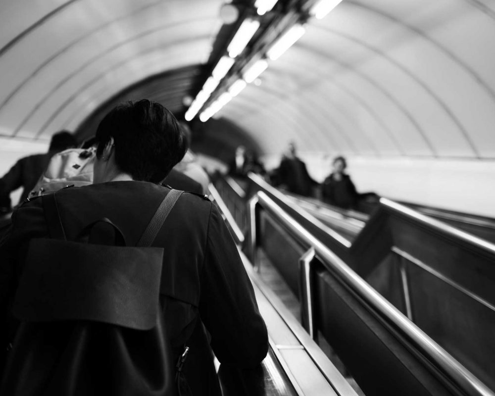 escalator-backpack-2000px-bw
